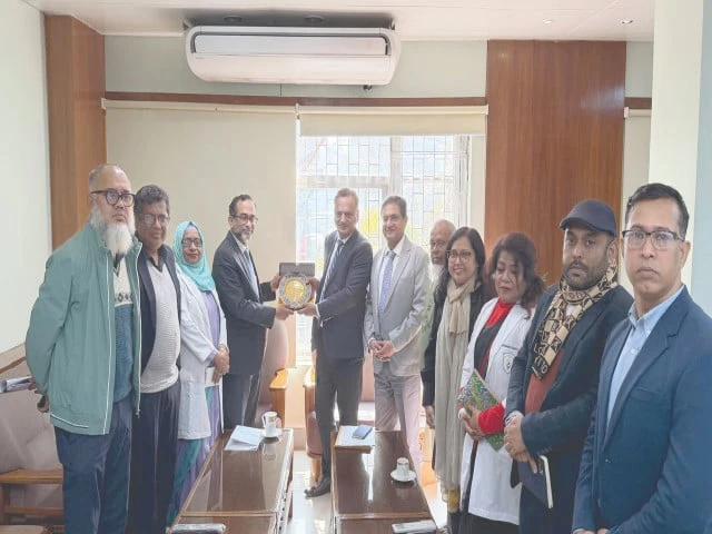 2026年天天正版资料免费下载_CUI向孟加拉国的大学提供教师奖学金