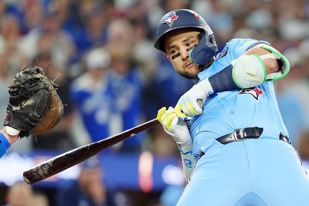 博·比切特现为前蓝鸟队球员，以3年1.26亿美元的合同加盟大都会队