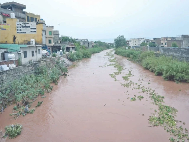 雨水灌溉的品第地区修建新的水坝