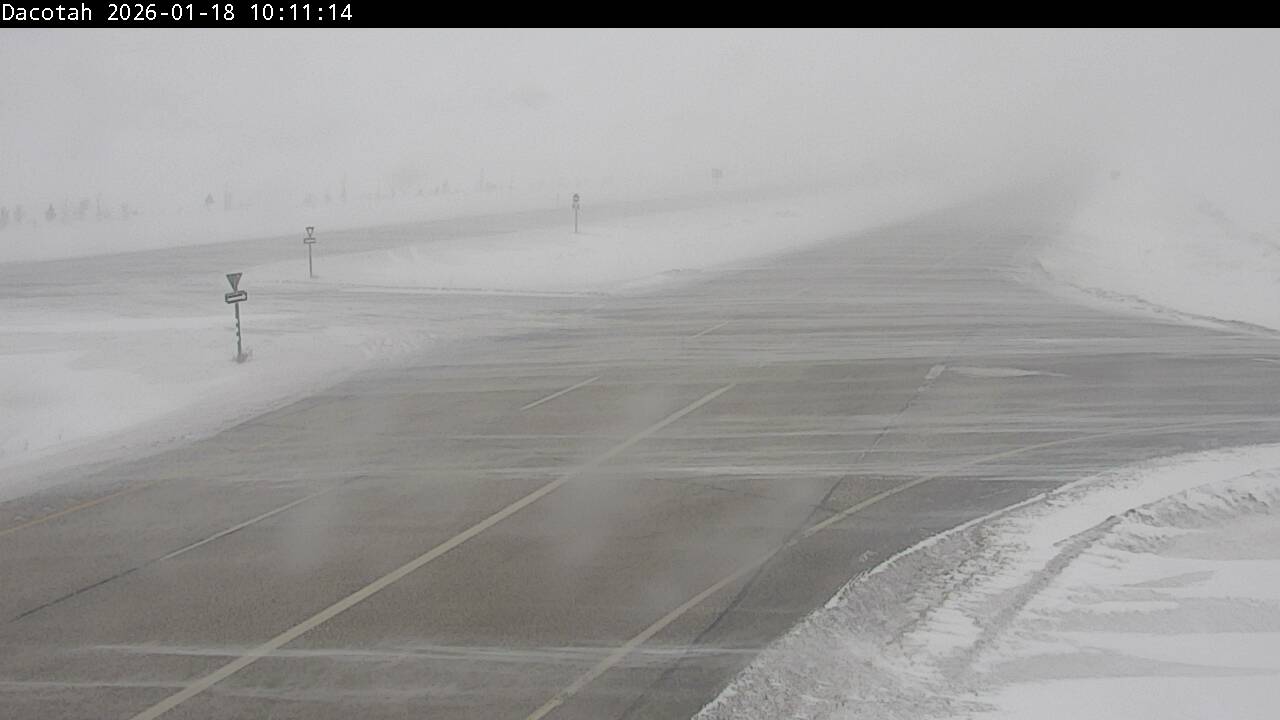 大三巴一肖一特一_马尼托巴省部分加拿大横贯高速公路因再次刮雪而关闭