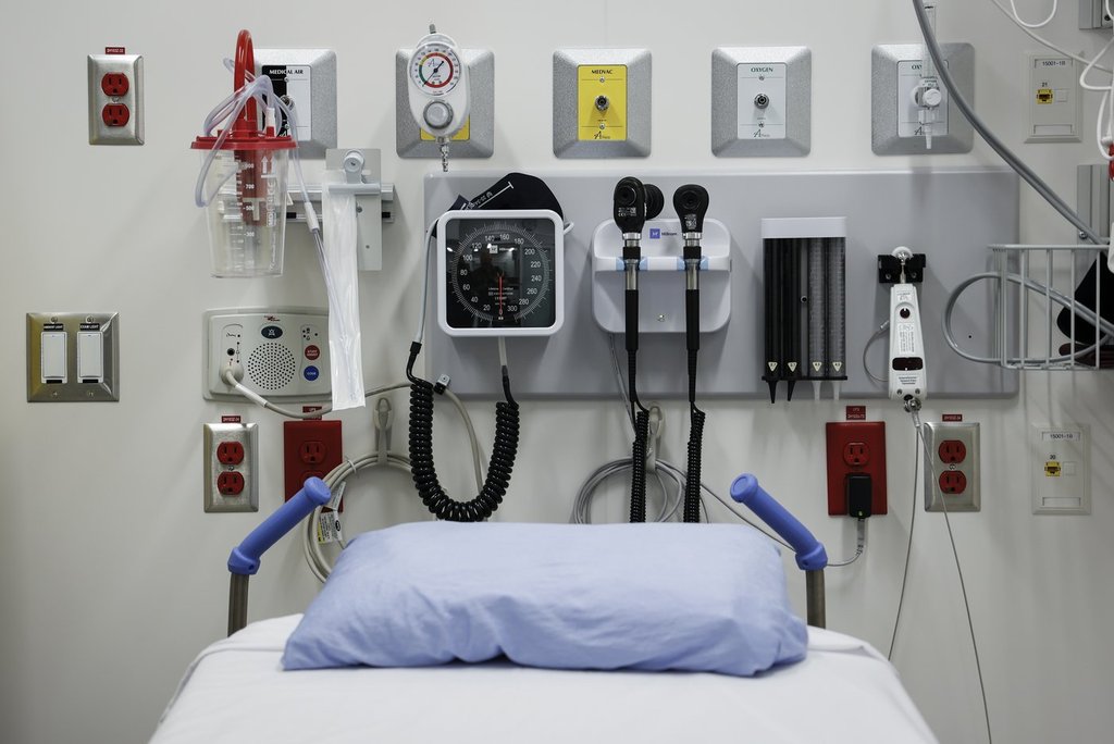 芳草地电影在线观看剧免费_艾伯塔省新民主党呼吁丹妮尔·史密斯承认，解决急诊能力危机