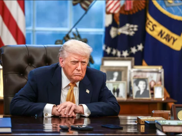 小电气故障后，特朗普更换了空军一号