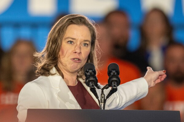 2026年1月2日特码_威斯康星州州长埃弗斯质疑副州长的移民执法提案