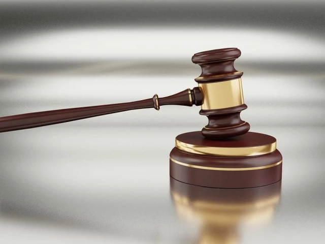 王中王时装秀视频大全_虐待受害者证明嫌疑人无罪