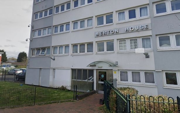 管家和100管家婆预测结果,电视剧一级_闭路电视捕捉到少女被“控制狂”男友“从40英尺高的窗户扔下”的瞬间