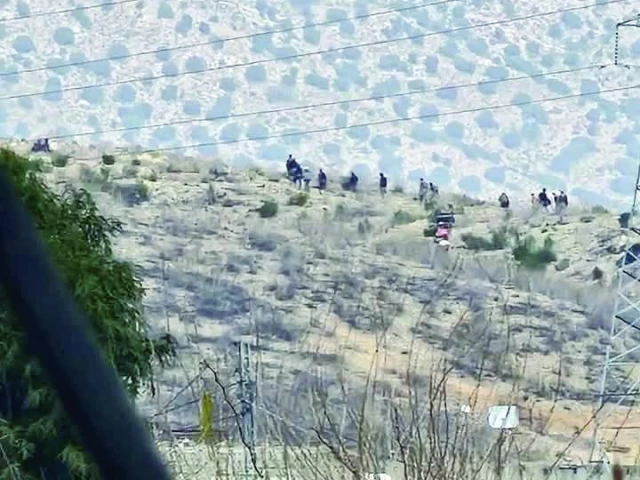 北瓦济里斯坦的一座桥被炸毁